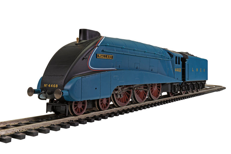 Hornby RailRoad LNER A4 Class 4-6-2 4468 Mallard - R3371