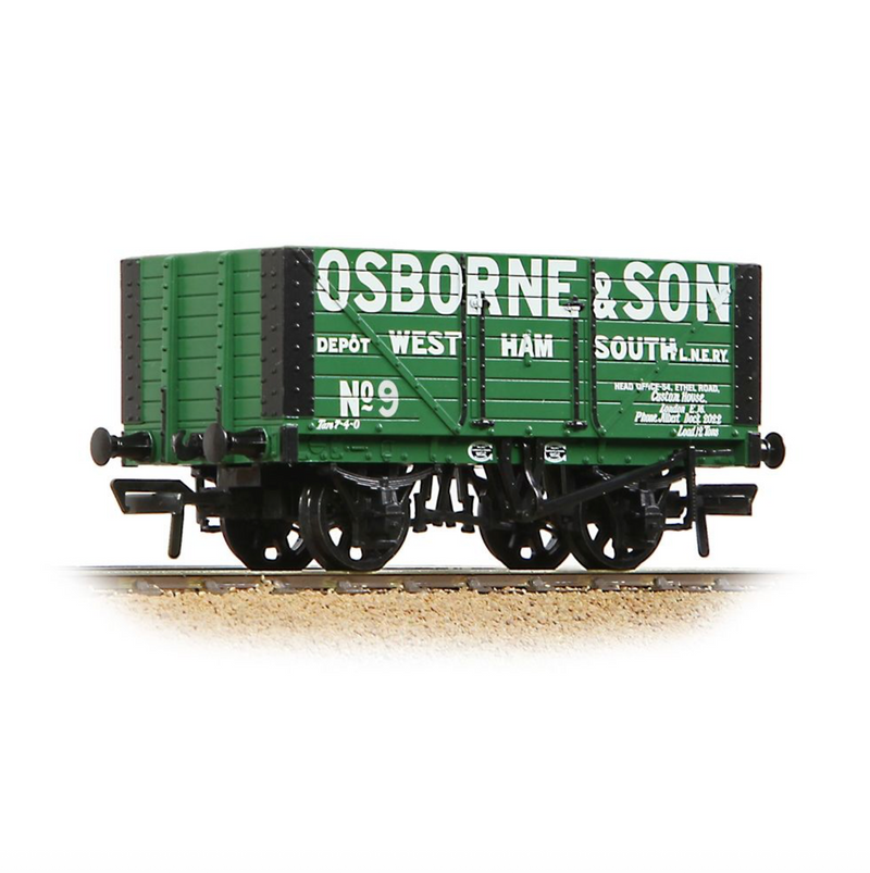 Bachmann OO 8 Plank Fixed End Wagon Osborne & Son Green - 37-156A