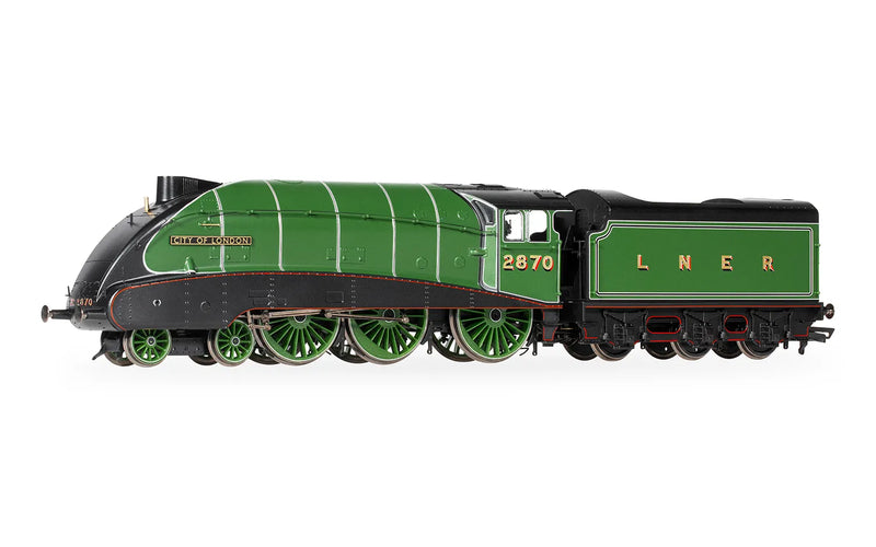 Hornby LNER Streamlined B17 City of London 2870 - R30406