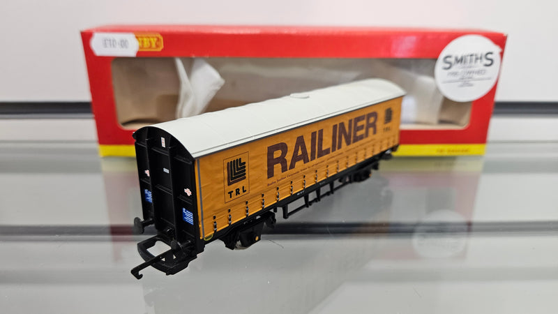 Hornby R6187 Curtain Sided Wagon Railiner, Boxed