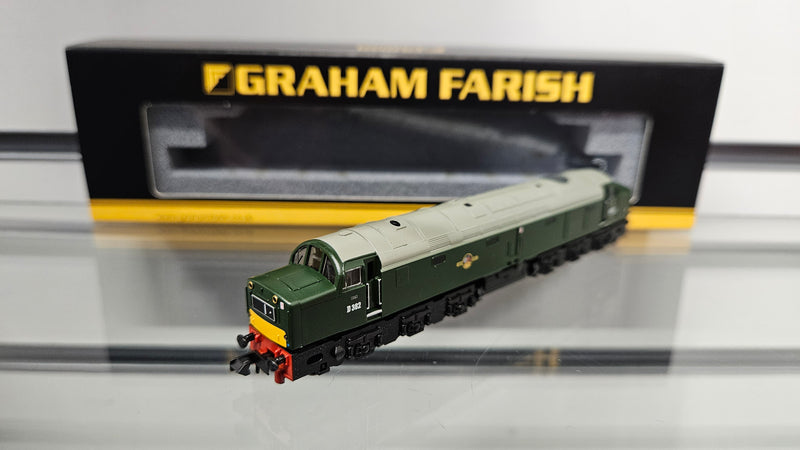 Graham Farish 371-177A Class 40 Diesel Locomotive D382 BR Green Late Crest, Boxed, Good Runner, Knocking Noise