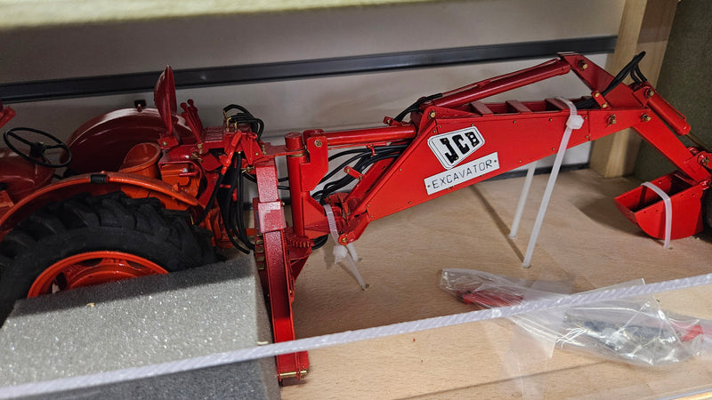 Custom 1:16 Nutfield Majorloader JCB Excavator, Custom Box