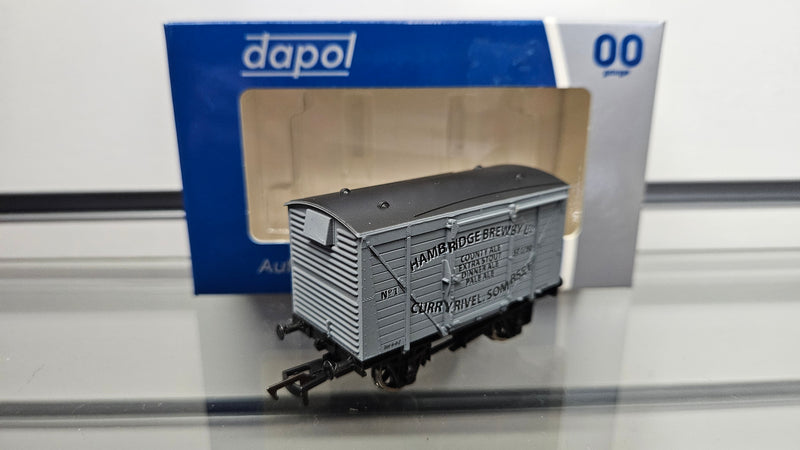 Dapol OO Hambridge Brewery LTD Box Van, Boxed