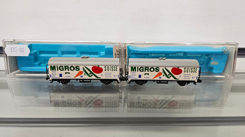 Atlas 2 x 2465 Migros Reefer Car, Boxed