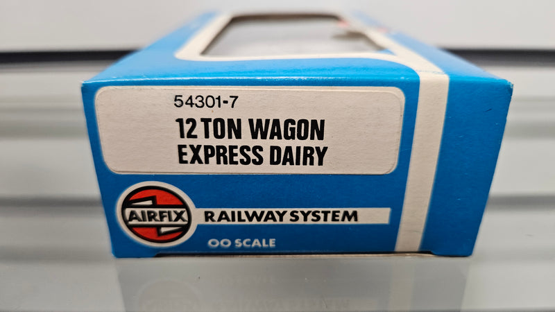Airfix 54301-7 12T Wagon Express Dairy, Boxed