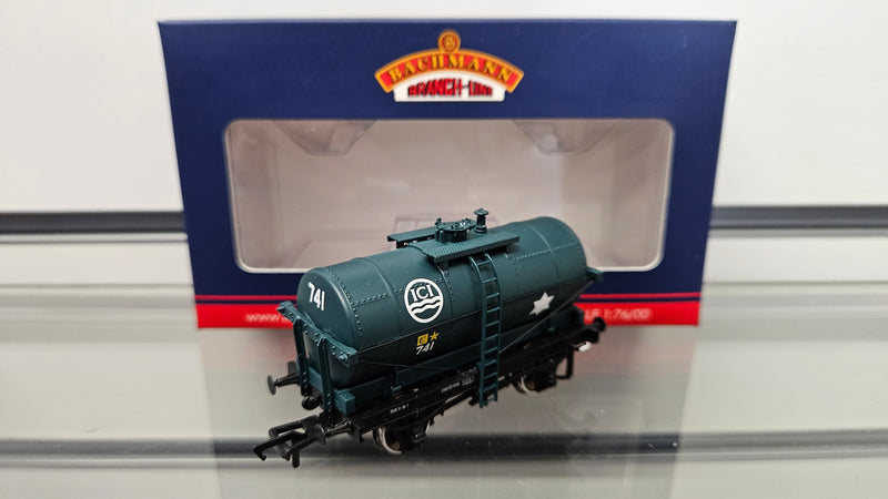 Bachmann 37-656A 14T Tank Wagon ICI Chemicals, Boxed