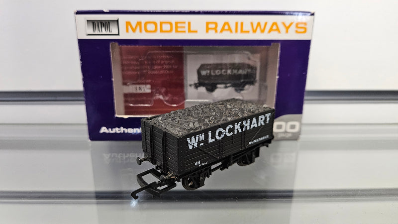 Dapol 181 Wm Lockhart Dunstable No.63 & Plank, Boxed