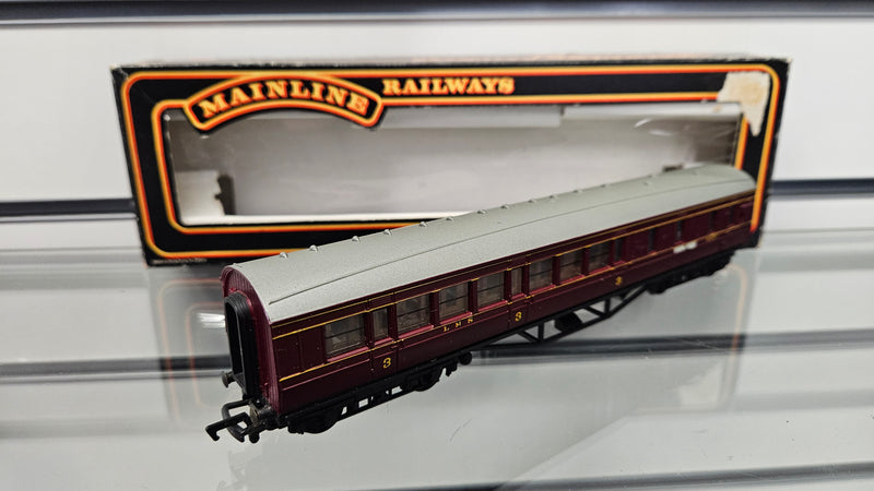 Mainline 37-110 LMS 57 3rd Class Brake Corridor Coach, Boxed