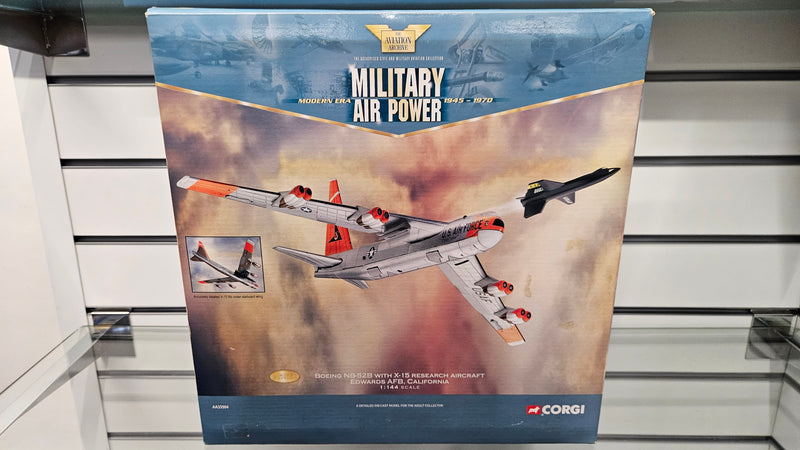 Corgi 1:144 AA33504 Boeing NB-52B With X15 Research Aircraft Edwards AFB, Boxed