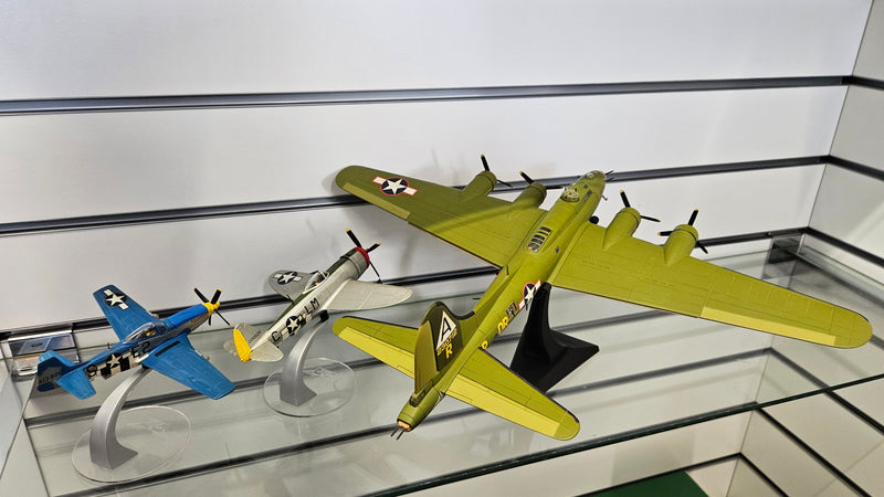 Corgi 1:72 AA99126 Boeing B-17F, P47D Thunderbolt & P51D Mustang, Boxed