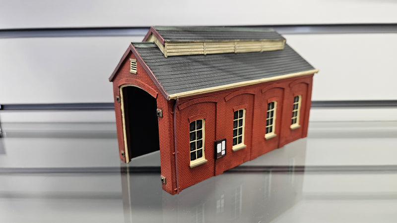 Scenix EM6102 Engine Shed, Unboxed