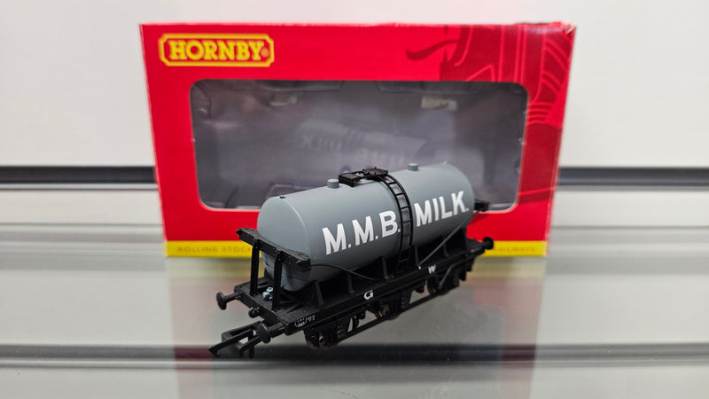 Hornby R6406 6 Wheel Milk Tank 6377, Boxed