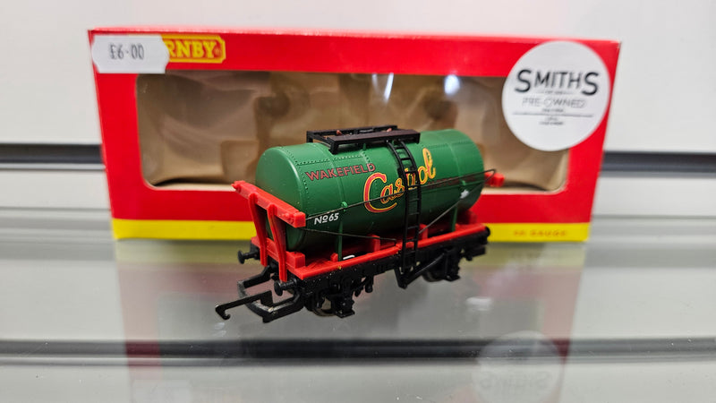 Hornby R127 Tank Wagon Castrol, Boxed