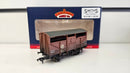 Bachmann 37-712C 8 Ton Cattle Wagon BR Bauxite Weathered, Boxed