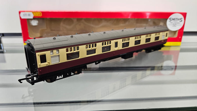 Hornby R4206B BR MK1 Composite Coach Crimson & Cream E15282, Boxed