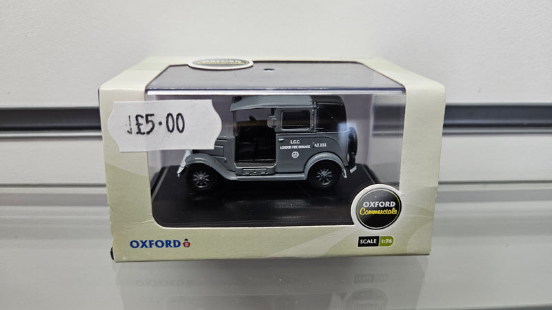 Oxford Diecast 76AT003 AFS London Fire Brigade Austin Taxi, Boxed