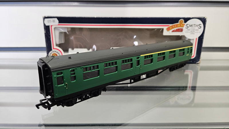 Bachmann 34-550 63 Bullied Corridor Composite Malachite Green BR, Boxed