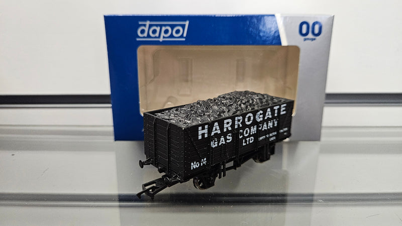 Dapol OO 4F-090-102 Harrogate Gas 9 Plank Wagon, Boxed