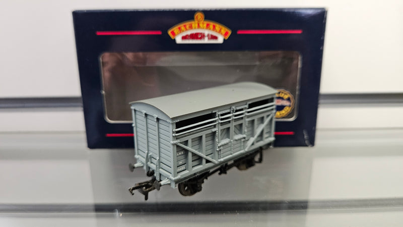 Bachmann 37-705 10 Ton Cattle Wagon LMS Grey, Boxed