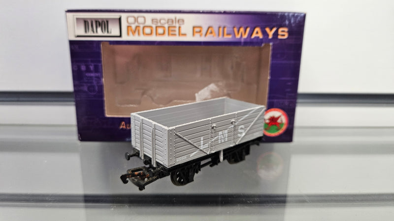 Dapol B33 LMS 7 Plank, Boxed