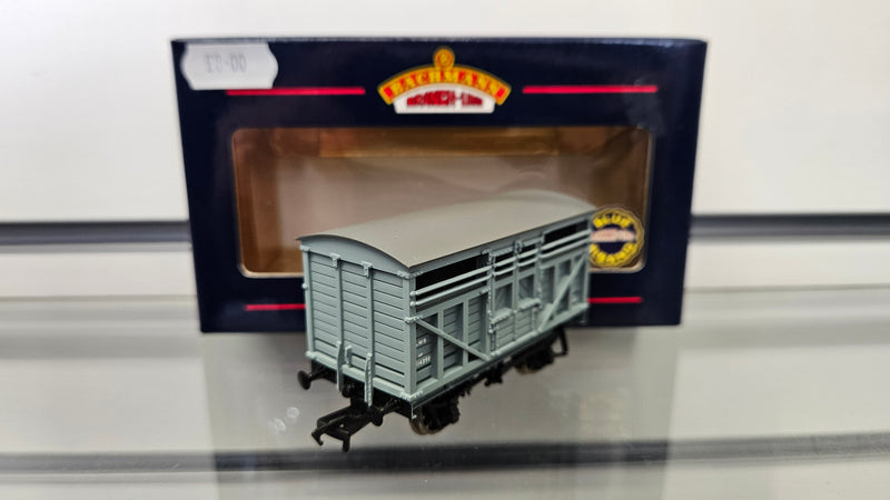 Bachmann 37-701 10T Cattle Wagon LMS Grey, Boxed