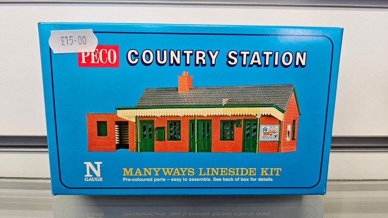 Peco NB-12 Brick Country Station, Boxed, Complete