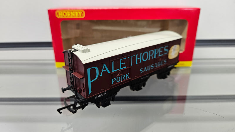 Hornby R6317 6 Wheel Closed Van Palethorpes Sausages M38732M, Boxed