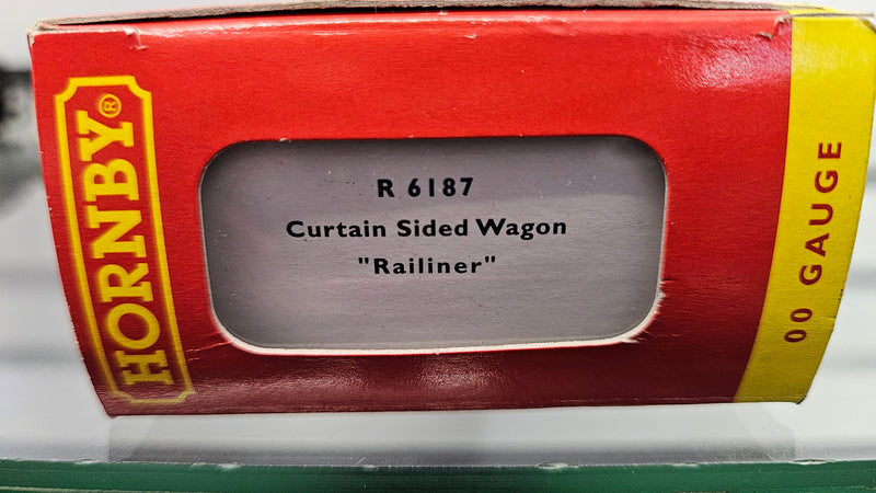 Hornby R6187 Curtain Sided Wagon Railiner, Boxed
