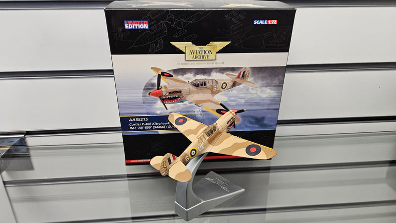 Corgi 1:72 AA35215 Curtiss P-40E Kittyhawk 1A, Boxed