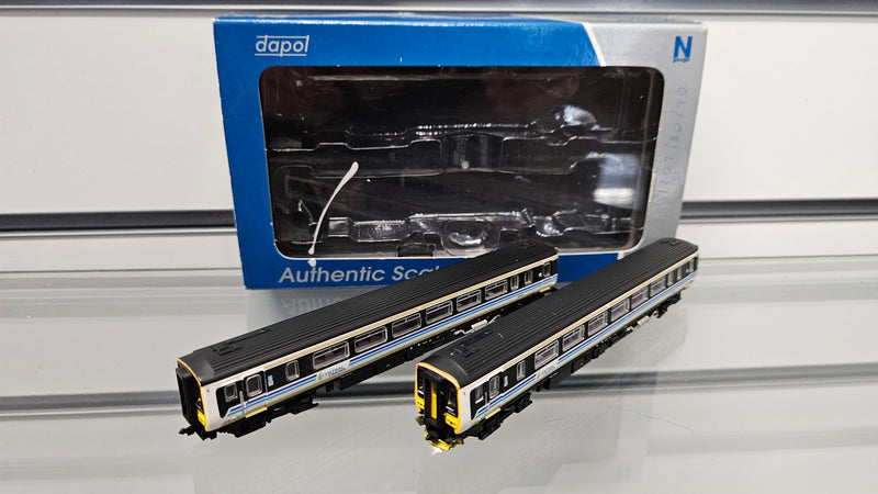 Dapol N 2D-021-003 Class 156 403 Regional Express Livery, Boxed, Good Runner