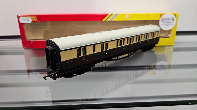 Hornby R4524 GWR Brake Coach 5121, Boxed