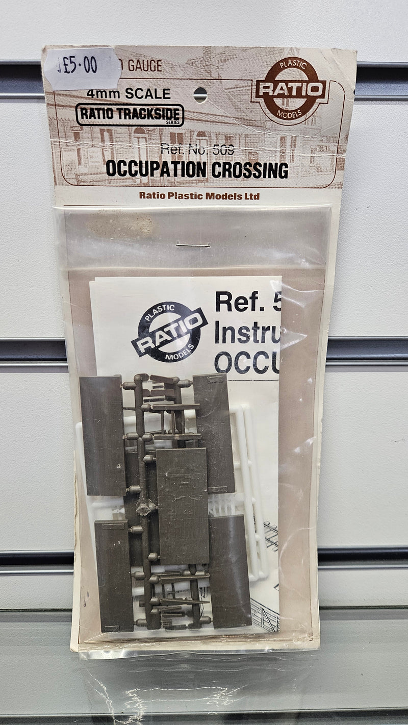 Ratio OO 509 Occupation Crossing, Boxed, Complete