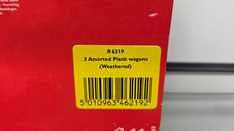 Hornby R6219 3 x Plank Wagons Weathered, Boxed