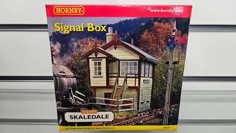 Hornby R8534 Signal Box, Boxed, Mouldy Box