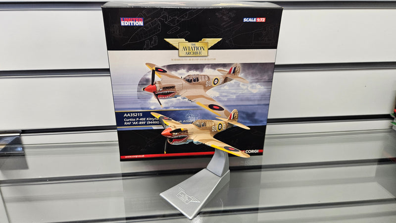 Corgi 1:72 AA35215 Curtiss P-40E Kittyhawk 1A, Boxed