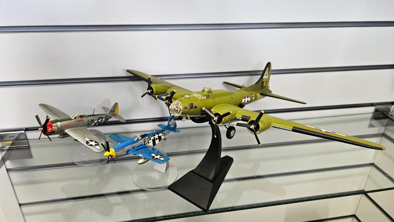 Corgi 1:72 AA99126 Boeing B-17F, P47D Thunderbolt & P51D Mustang, Boxed