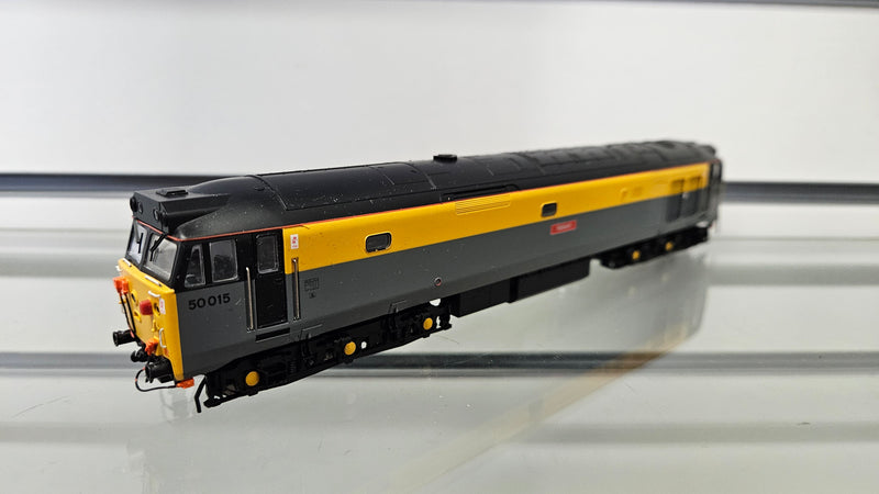 Hornby Class 50 015 Valiant Dutch Livery, DCC Sound, Good Runner, Missing Buffers, Lights Error