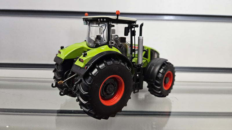 Wiking 7314 Claas Axion 950, Boxed