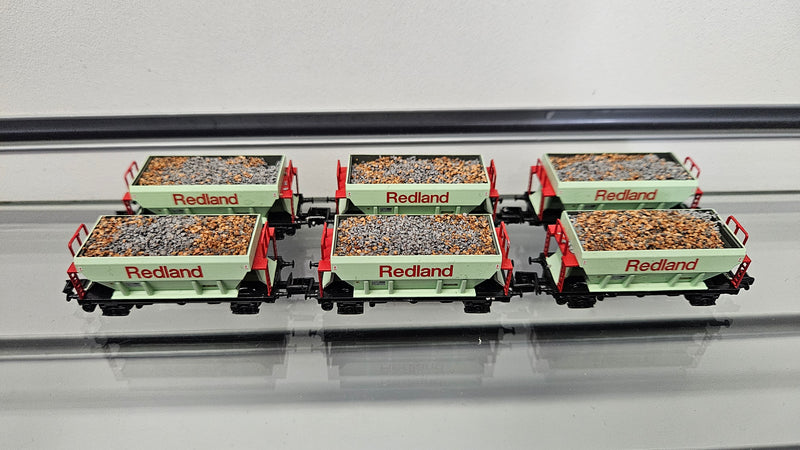 Graham Farish 6 x Redland Wagons With Loads, Unboxed