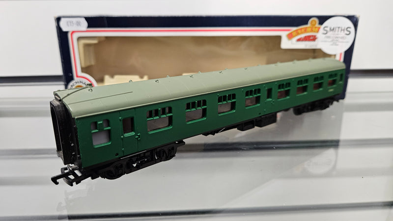 Bachmann 34-551 63 Bullied Corridor Composite Green BR, Boxed