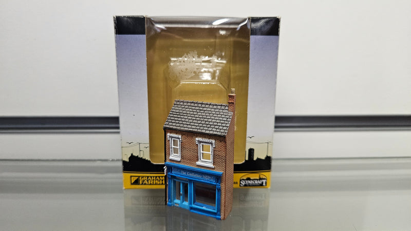 Graham Farish 42-266 Low Relief Fish & Chip Shop, Boxed