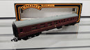 Mainline 37-108 BR BSK Coach Maroon 2nd Class, Boxed