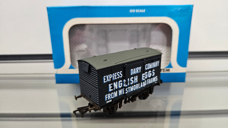 Airfix 54301-7 12T Wagon Express Dairy, Boxed