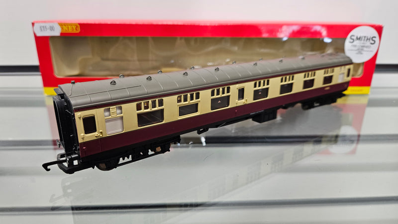 Hornby R4206 BR MK1 Composite Coach Crimson & Cream E15331, Boxed