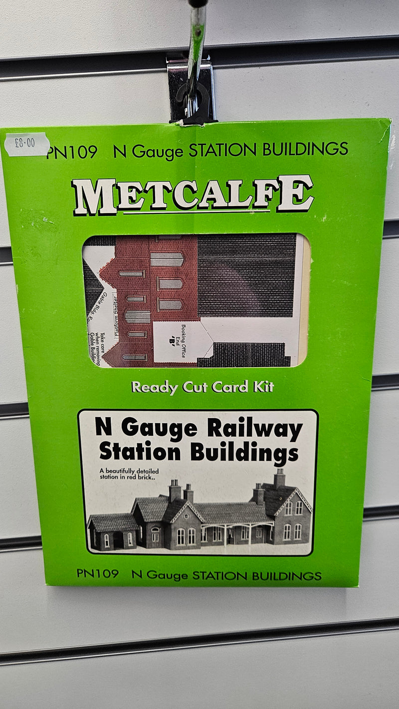 Metcalfe PN109 Station Buildings, Complete