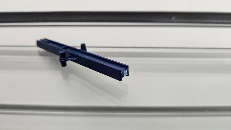 Hornby 2 x R334 Station Over Roofs, Unboxed