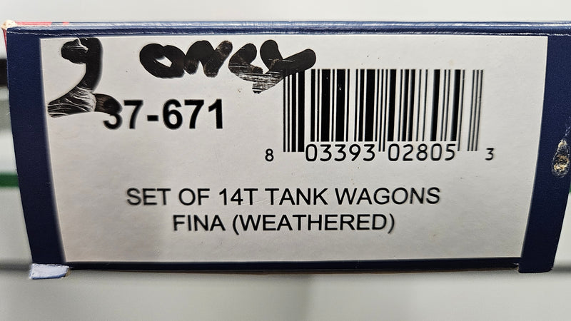 Bachmann 37-671 2 x 14T Tank Wagons Fina Weathered, Boxed