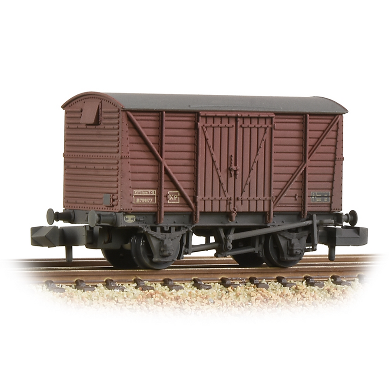 Graham Farish N BR 12T Ventilated Van Planked Sides BR Bauxite Late Weathered - 373-703B